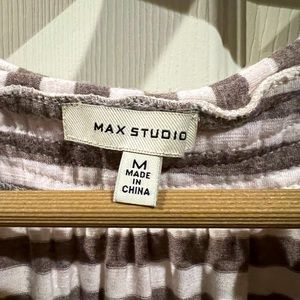 Great barely worn swing dress or bathing suit cover size Medium